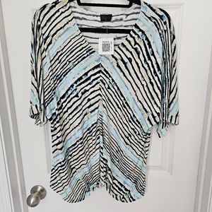 Shelia Rose Short Sleeve